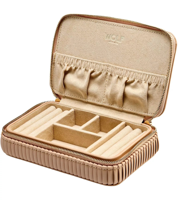 Wolf Bella case
