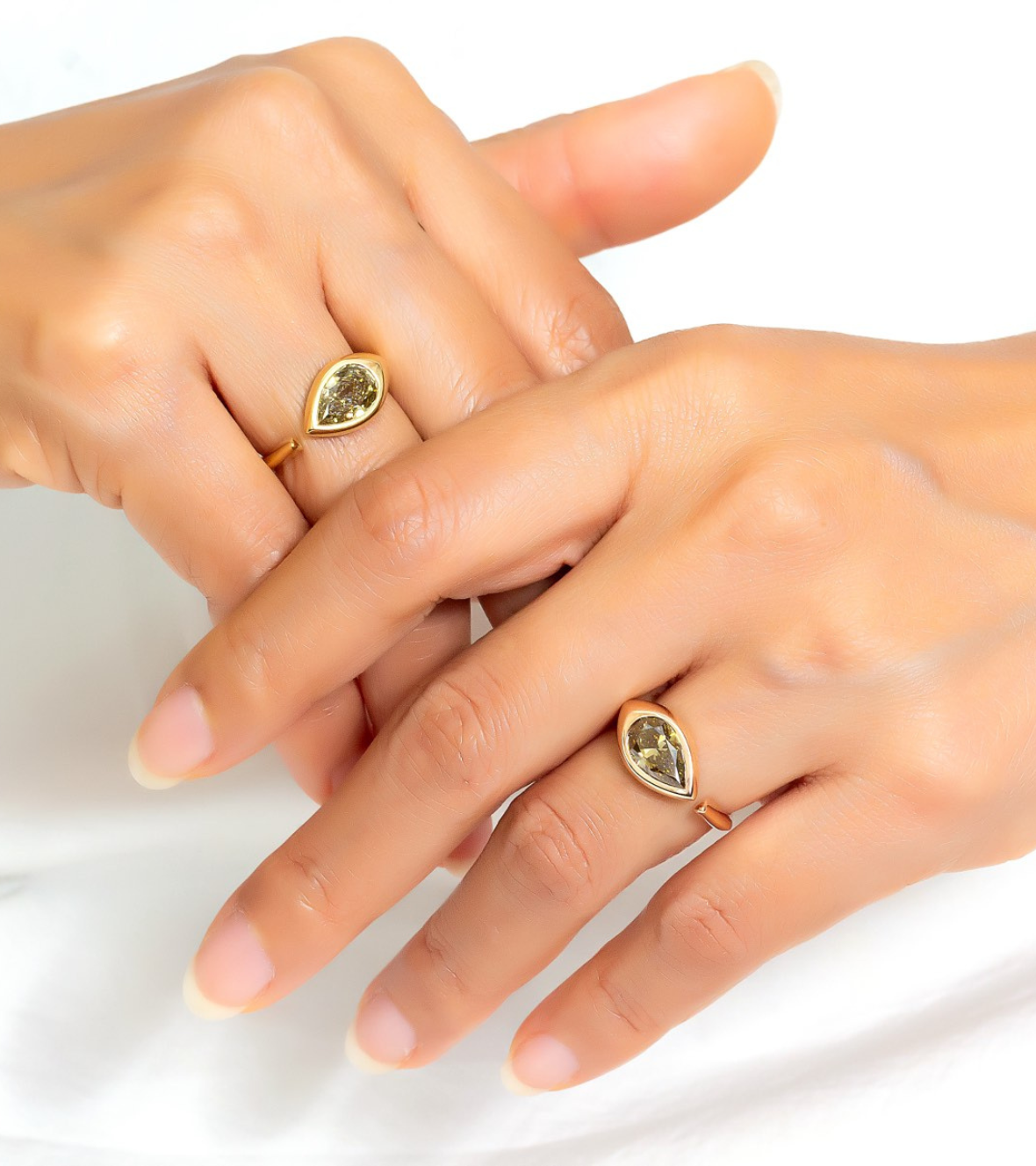 Yellow Gold 18K Ring with a Yellow Diamond by Etho Maria 