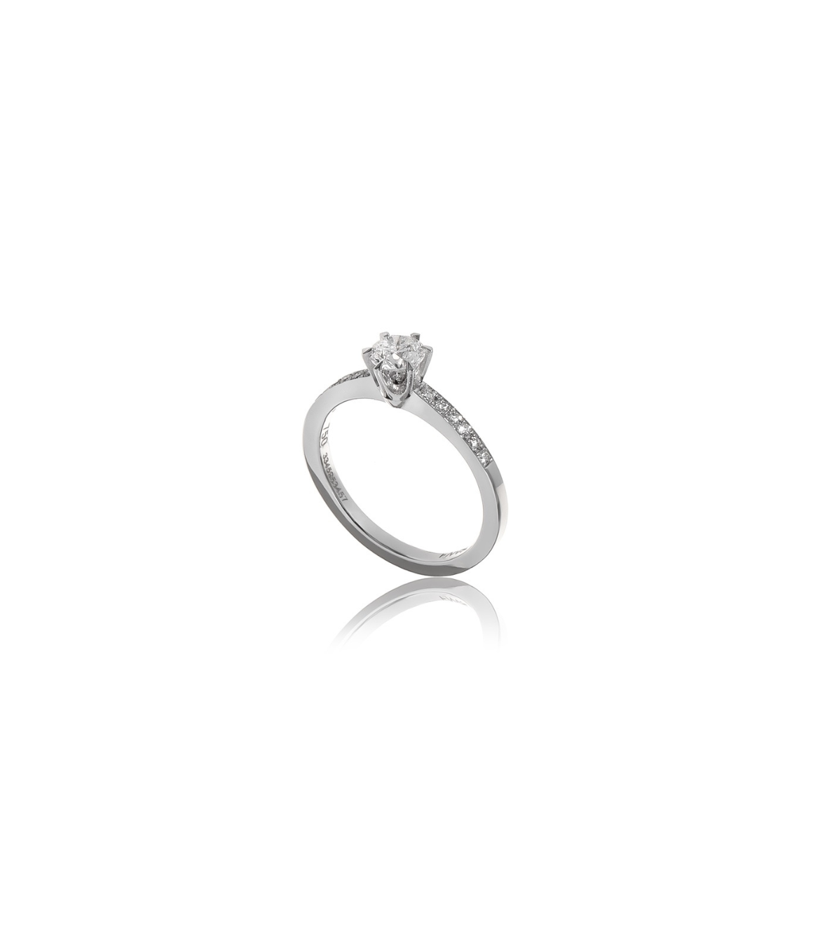 Brillant Cut Diamond Engangment Ring 