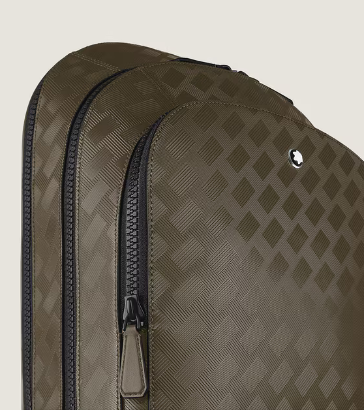Medium Backpack with 3 Compartments in Extreme Leather